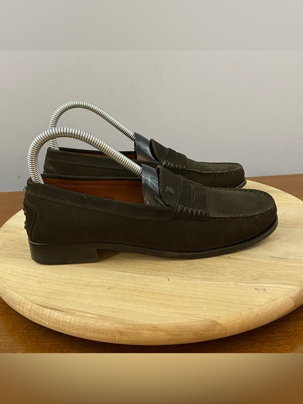Tod's Gommino Suede Penny Loafers Women's Size 37.5 US 7.5‎ Olive Brown Flats